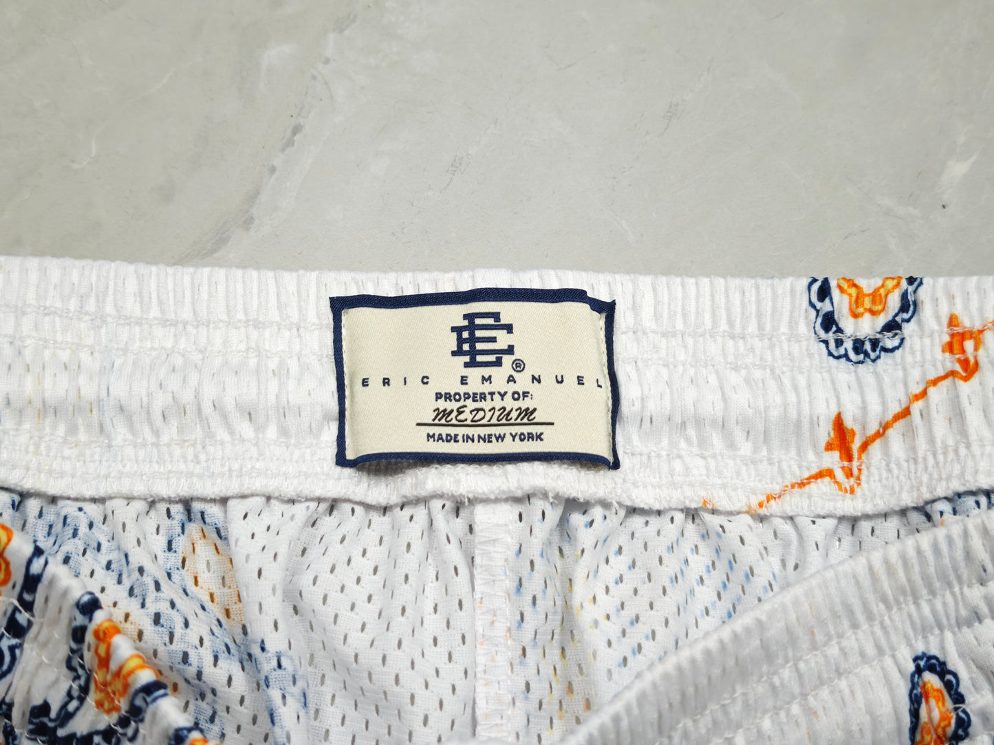 EE Basic Mesh Shorts White Paisley