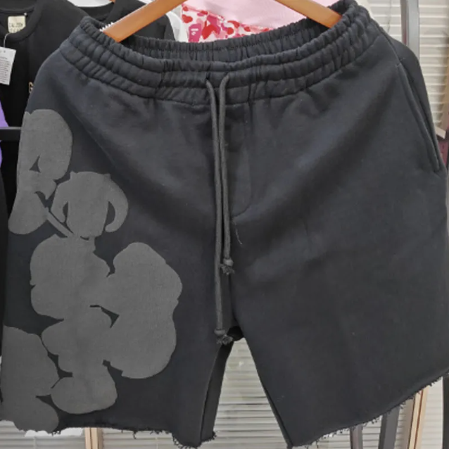 Denim Tears Big Cotton Wreath Shorts Black/Grey